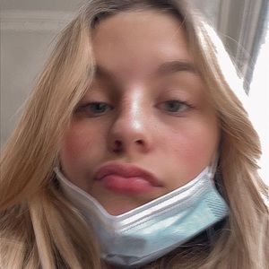 Meet your Posher, Chloe